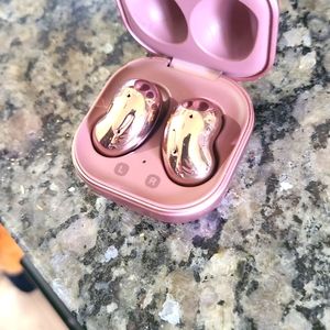 Samsung Galaxy Live Earbuds